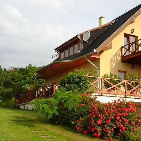 Kincses Vendeghaz Hotel Balatongyorok Exterior photo